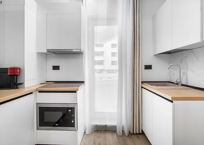 Dew - Infinity Pool & *