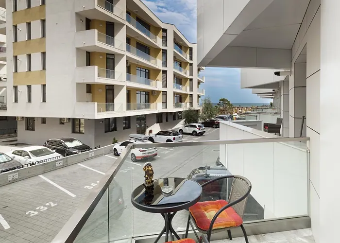 Dew - Infinity Pool & Нэводари