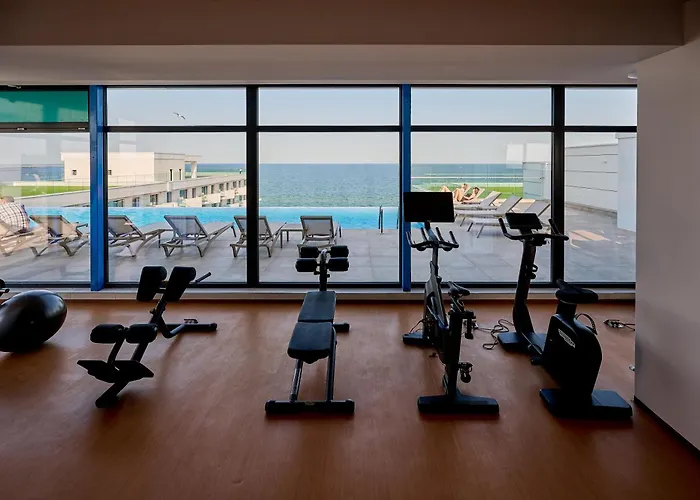 Dew - Infinity Pool & Апартаменты