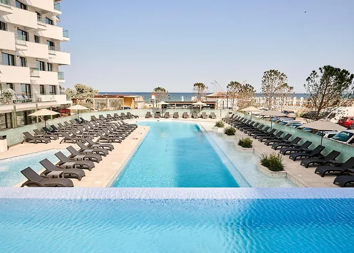 Dew - Infinity Pool &