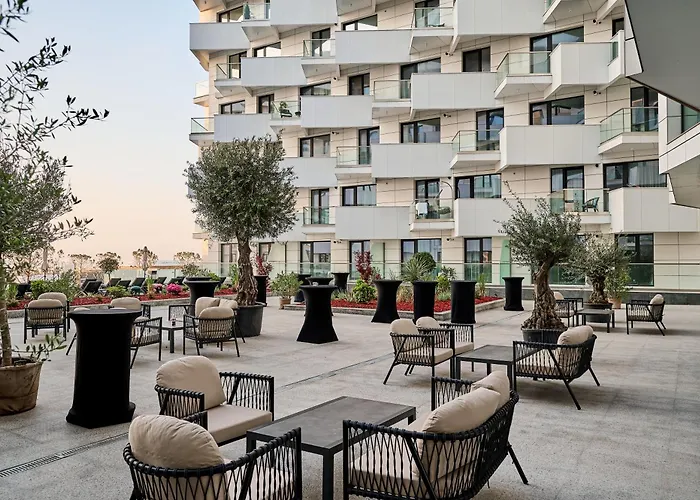 Dew - Infinity Pool &