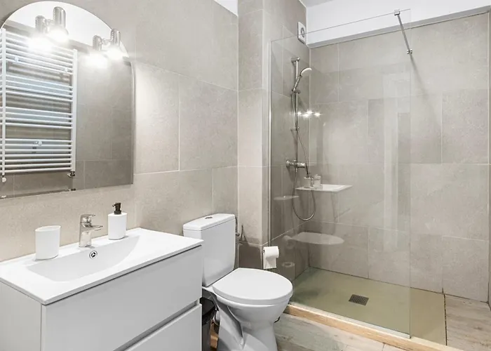 Dew - Infinity Pool & *