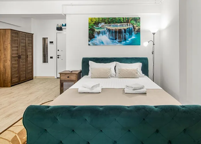 Dew - Infinity Pool &