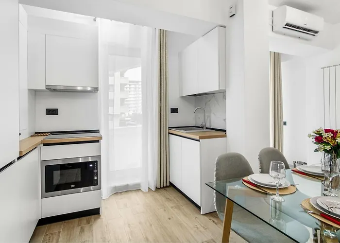 Dew - Infinity Pool & Апартаменты *