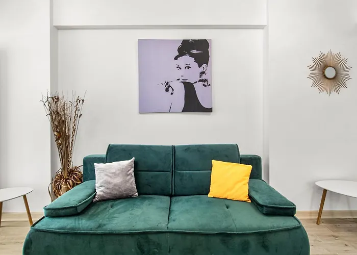 Dew - Infinity Pool & Нэводари