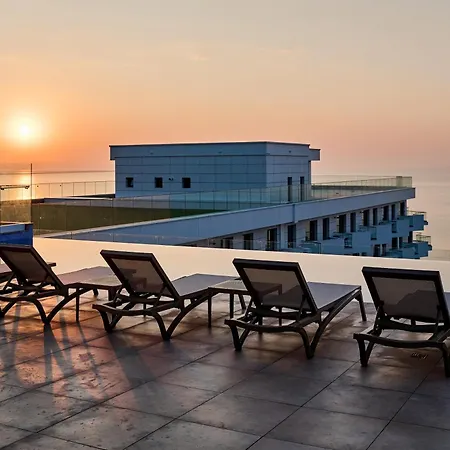 Апартаменты Dew In Infinity Pool & *