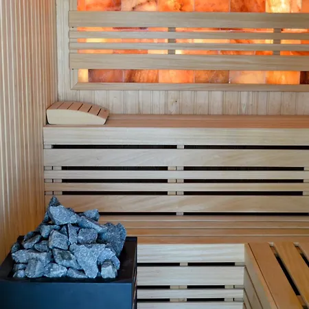 Dew - Infinity Pool & * Năvodari