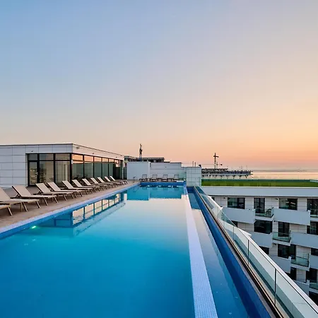 Апартаменты Dew In Infinity Pool &