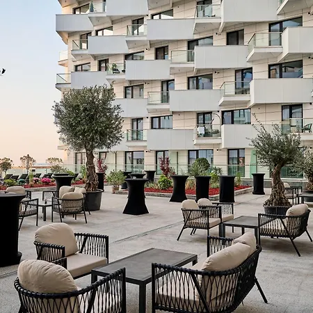 Dew - Infinity Pool &