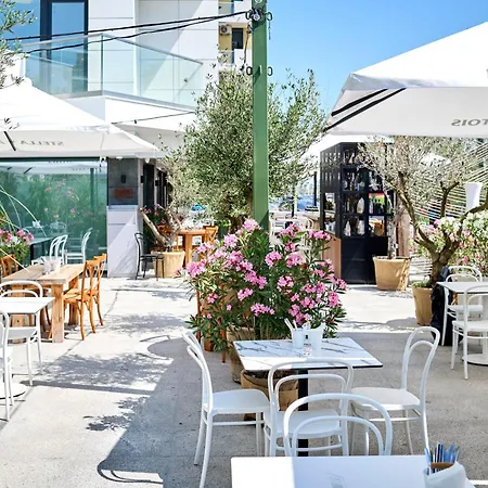 Dew - Infinity Pool &