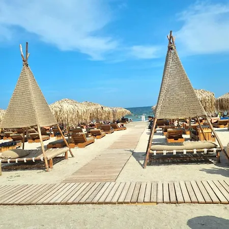 Apartman Dew - Infinity Pool & Năvodari