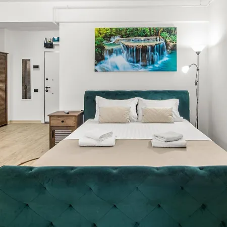 Dew - Infinity Pool &