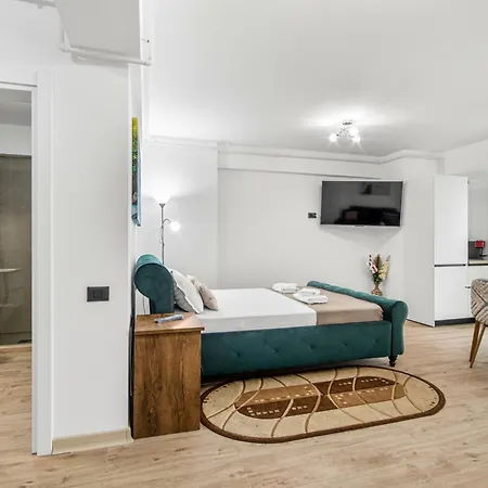 Dew - Infinity Pool & *