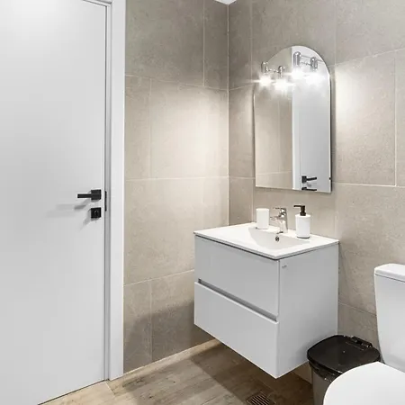 Dew - Infinity Pool & * Năvodari