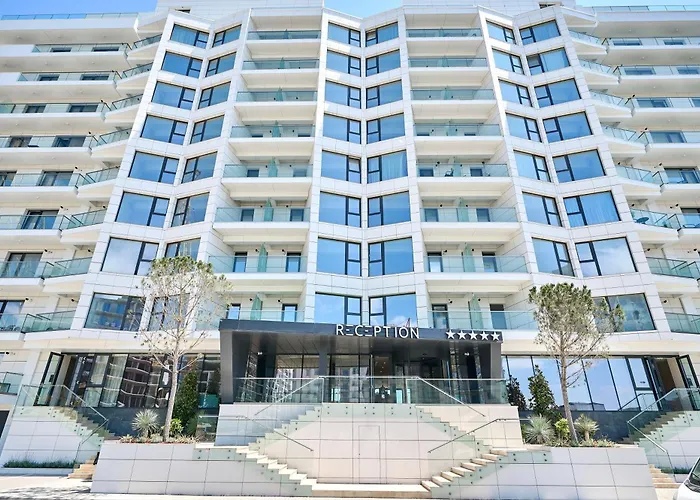 Dew - Infinity Pool & 아파트 *