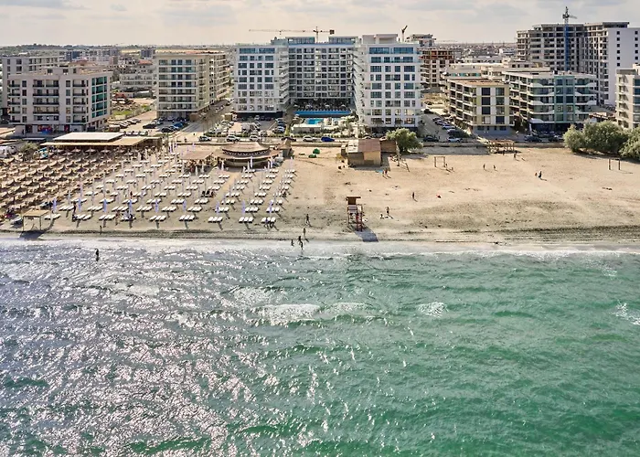 Dew - Infinity Pool & 아파트