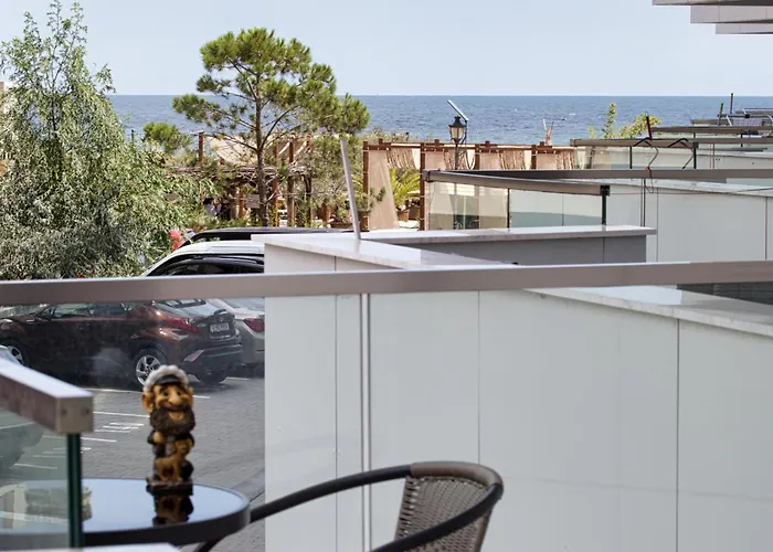 Dew - Infinity Pool & Năvodari