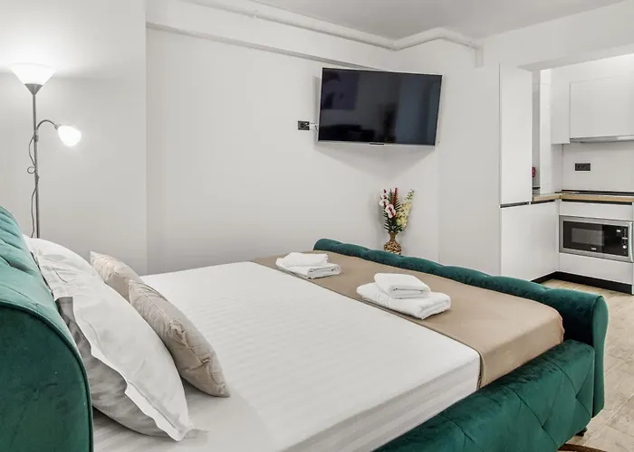 아파트 Dew - Infinity Pool & Năvodari