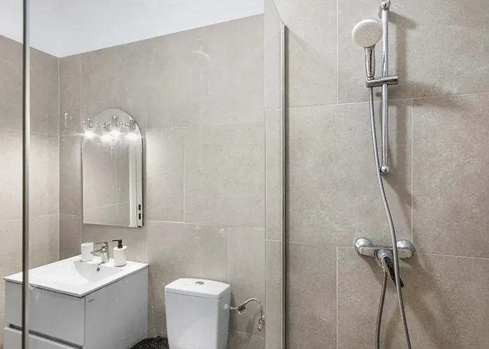 Dew - Infinity Pool & 아파트